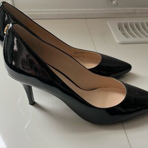 Cole Haan Classic Black Patent Pointed-Toe Women's Pumps in 7.5